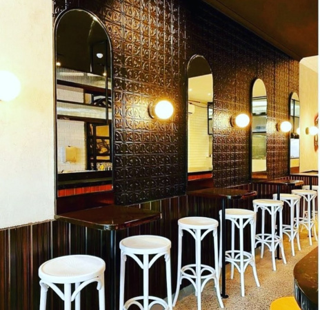 apm_melb_petra_wall_black