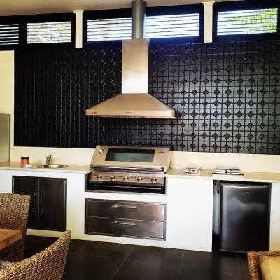 Apm Heysen Black Bbq 2