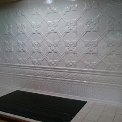 Apm Sydneypressed Metal Queen Of Hearts Splashback White